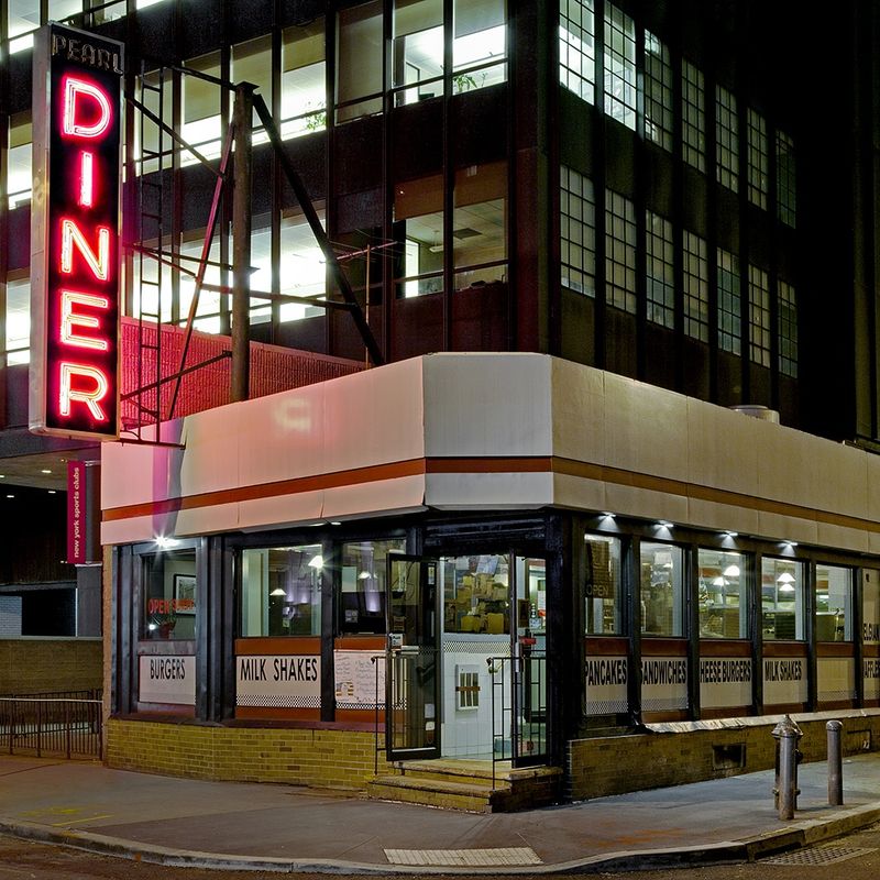 Pearl Diner – Financial District