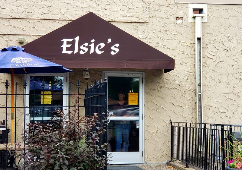 Elsie's Restaurant, Bar & Bowling Center, Minneapolis