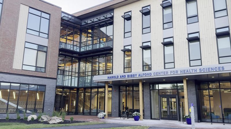 Medical Schools Grow Doctors Who Stay Local Medical Schools Grow Doctors Who Stay Local
