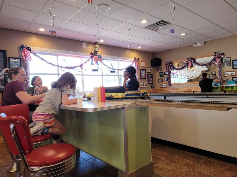 2Toots Train Whistle Grill - Glen Ellyn