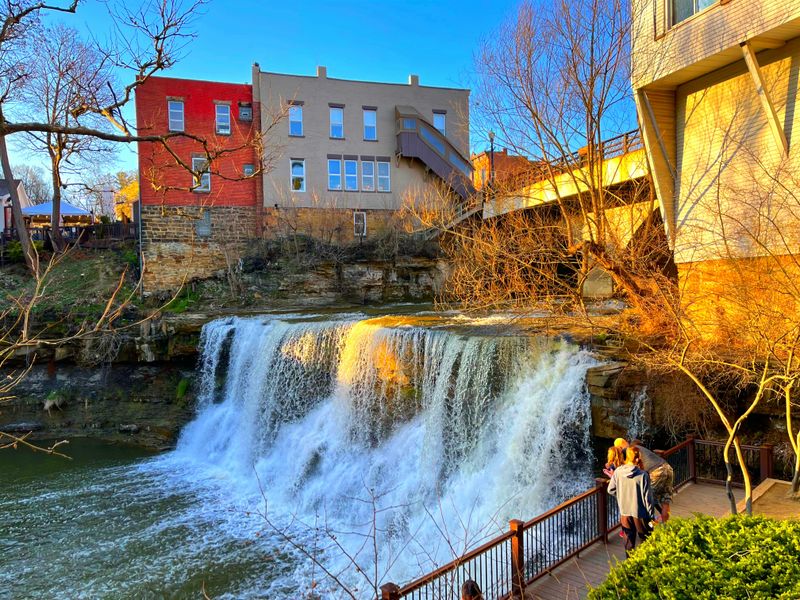 Triangle Park & Falls, Chagrin Falls