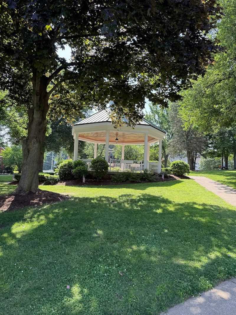 Willoughby Public Square