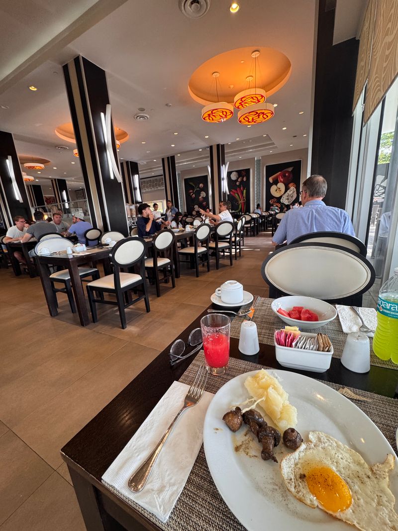 Florida Buffet Restaurant - Miami Beach