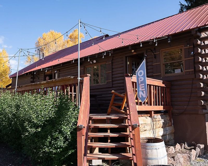 Meet Restaurant And Bar 47 At Almont Resort
