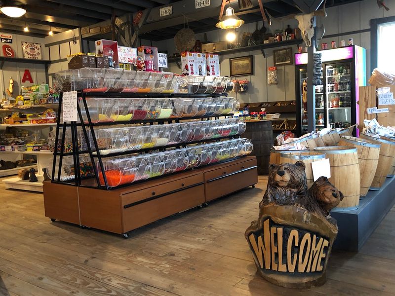 Mellon's Country Store, Mountain View Mellon's Country Store, Mountain View