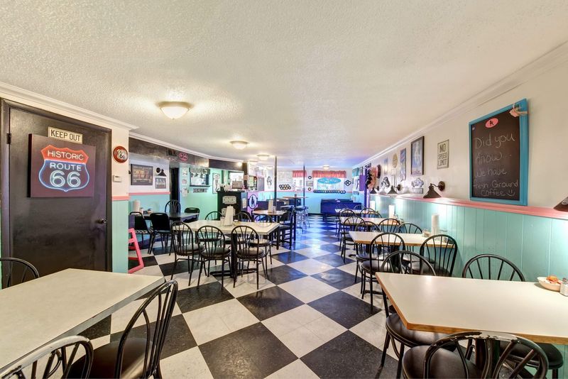 Mel's Diner, Prairie Grove Mel's Diner, Prairie Grove