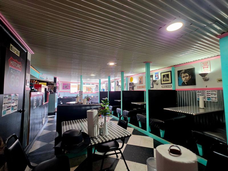 Mel's Diner, Prairie Grove