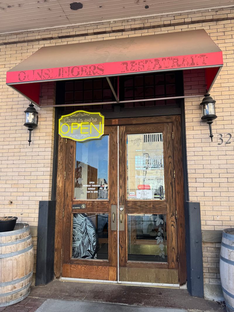 Main Stop On The Ave