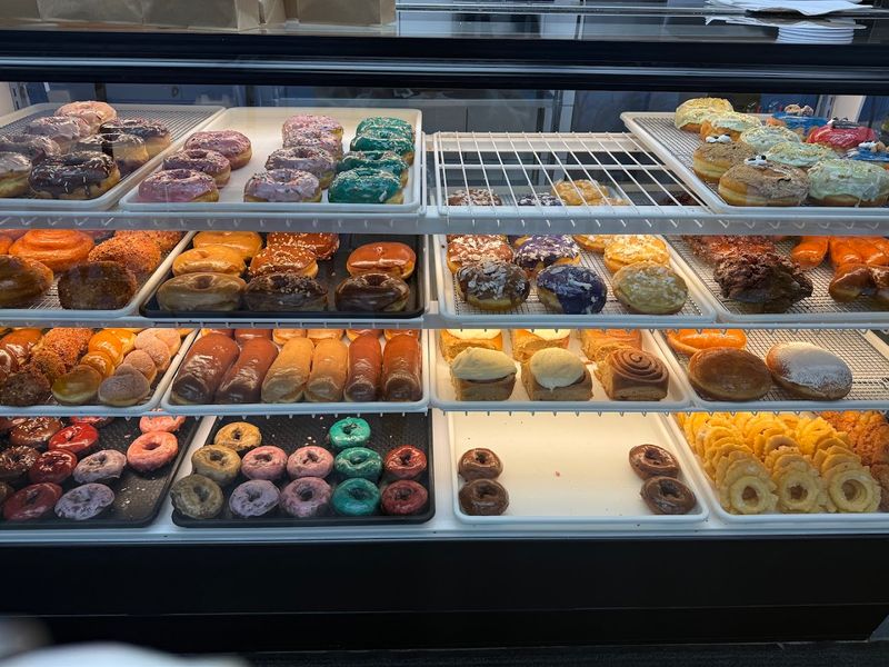 Mena's Donut House