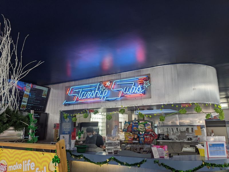 Service Style, Speed, And Staff