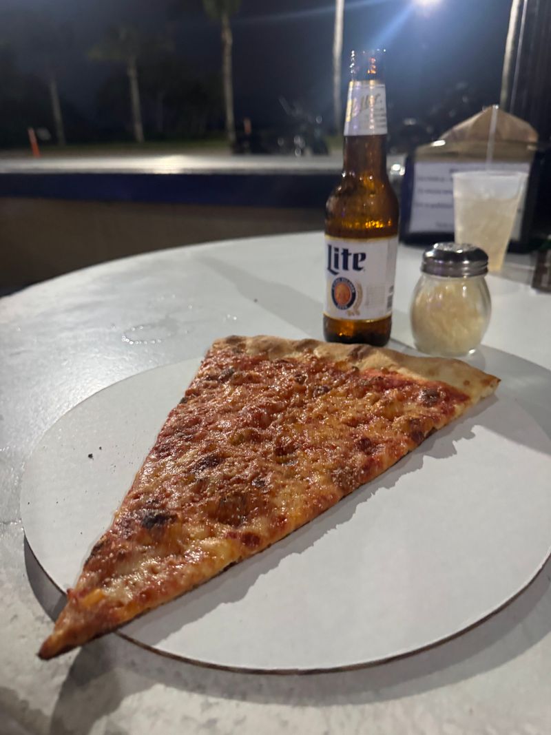 Signature Thin Crust Pizza: Taste, Texture, Portions