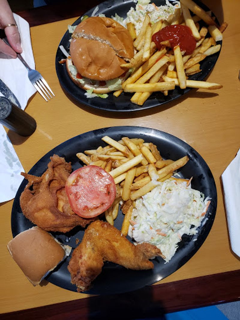 Signature Bites: Yellowjacket Burger And Friends