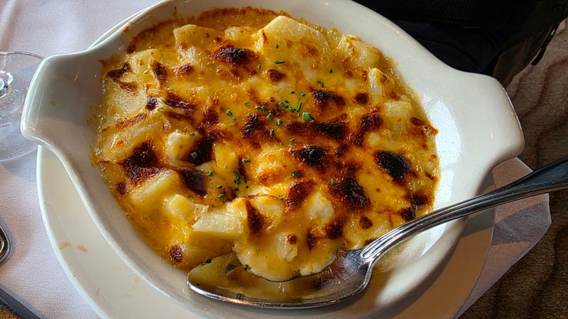 Timing The Visit: Reservations, Best Seats, And Crowd Patterns