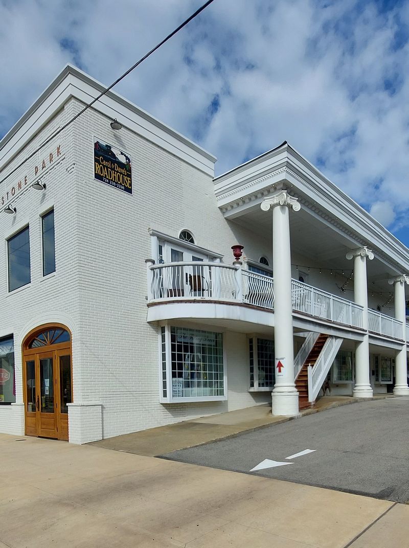 Perfect Location in the Heart of Ligonier