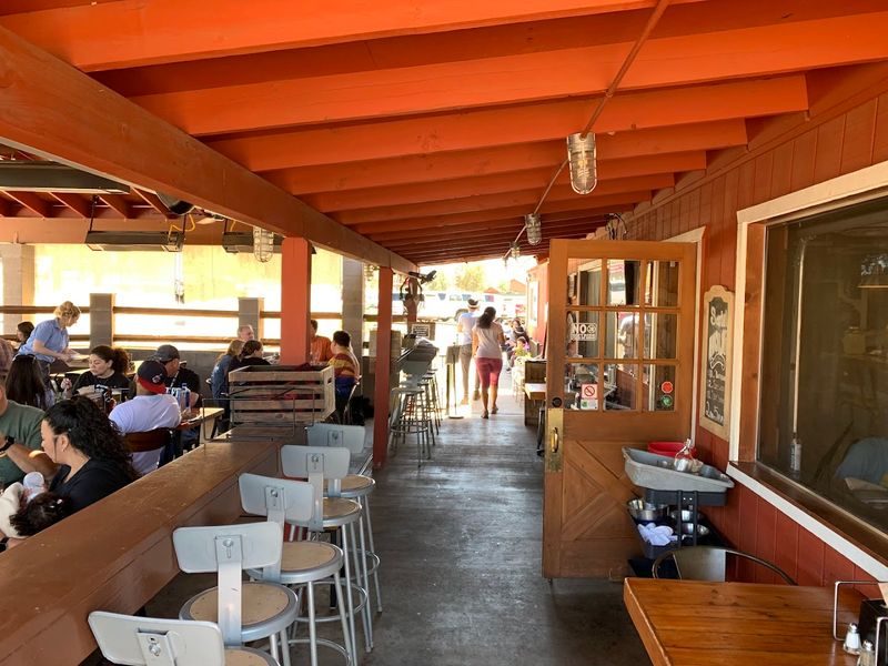 Old County Inn, Pine