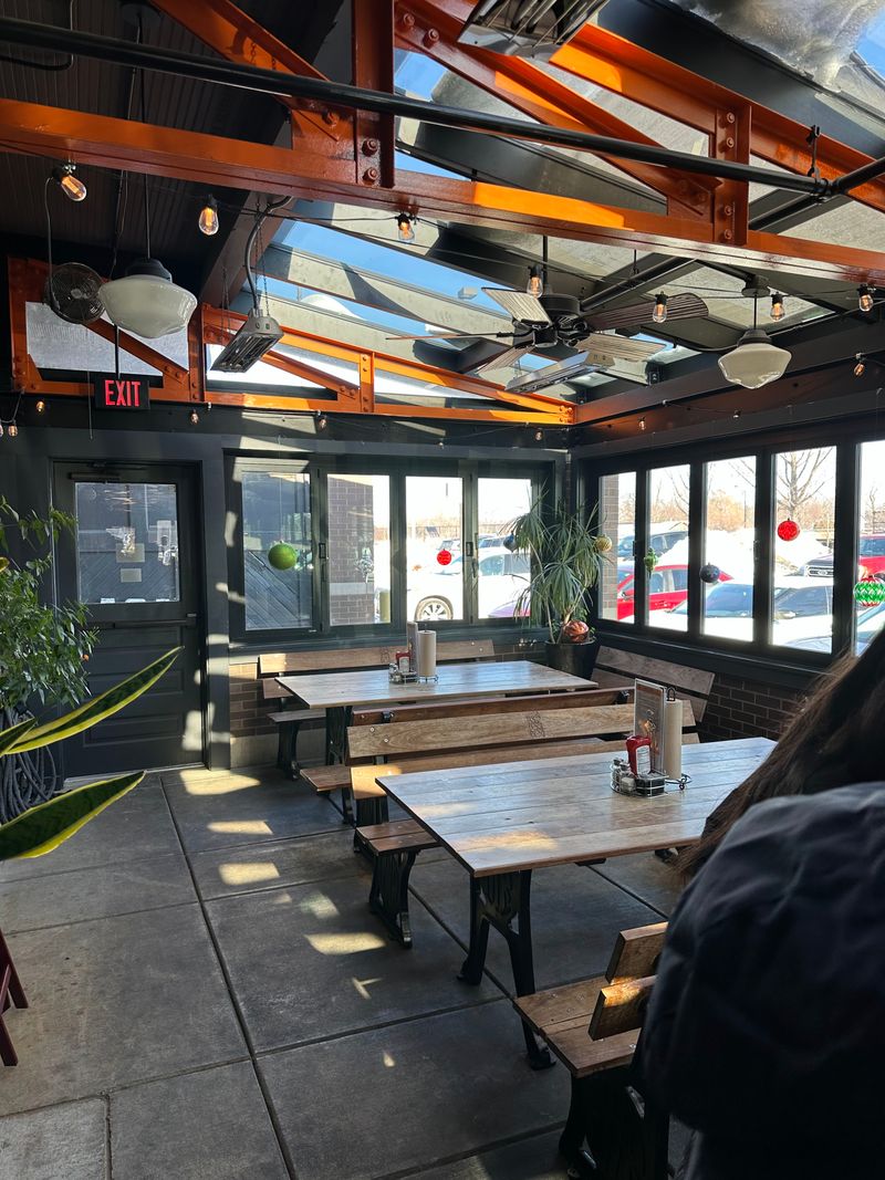 Black Dog Smoke & Ale House – Champaign