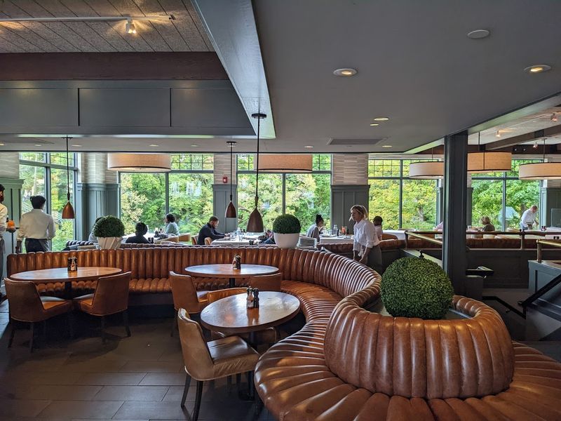 17 River Grille, Chagrin Falls