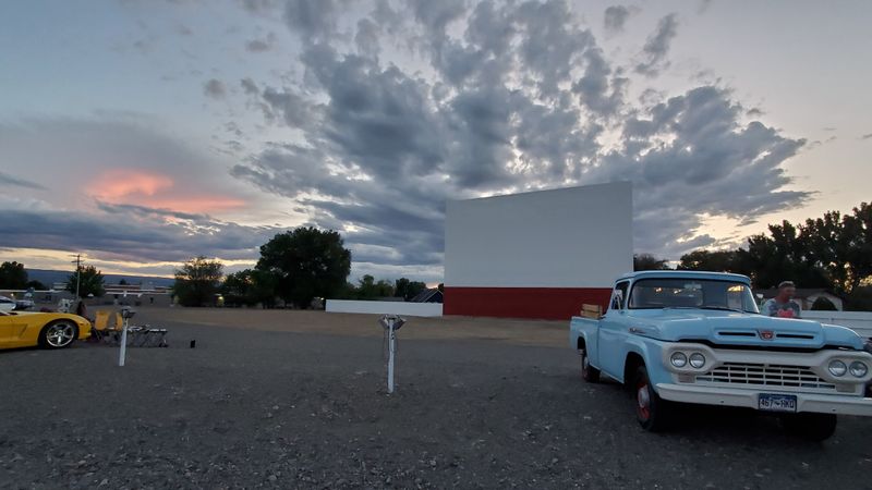 Star Drive-In Theatre – Montrose