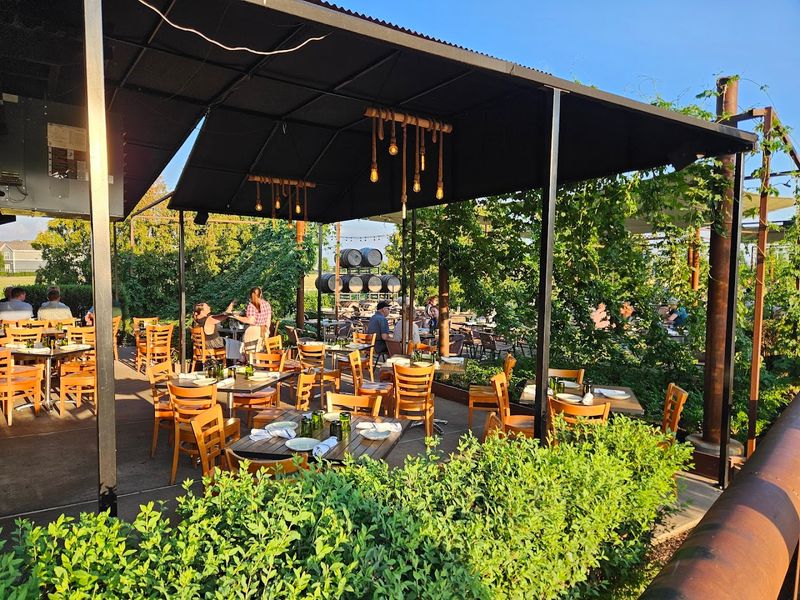 Hardware Sustainable Gastropub - North Aurora