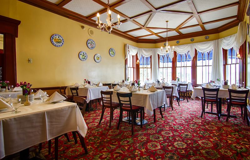 Meson Sabika, Naperville