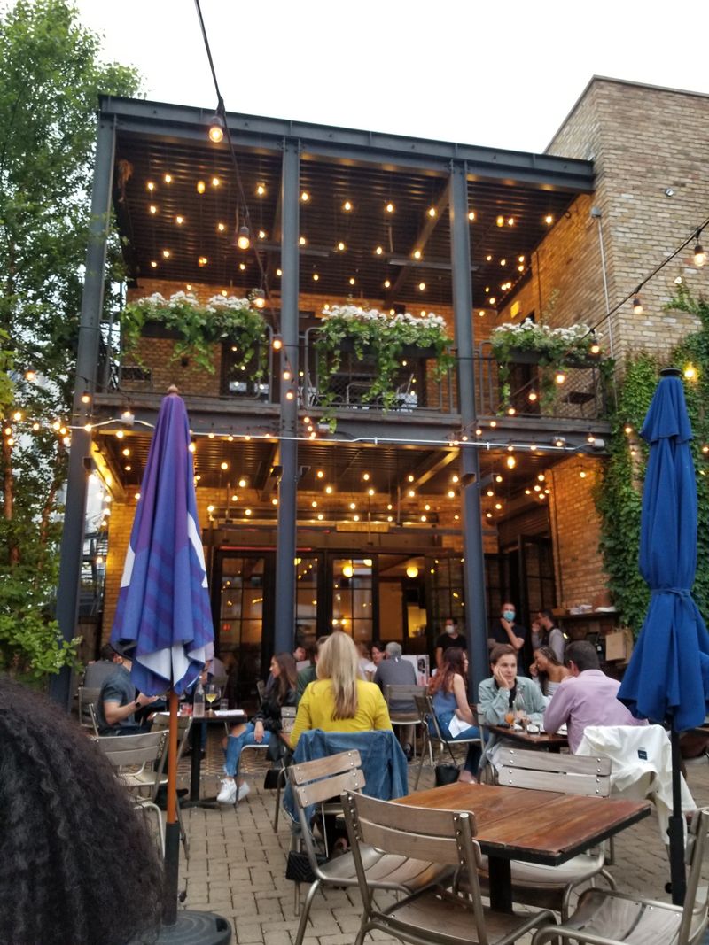 The Dawson – Chicago (River West)