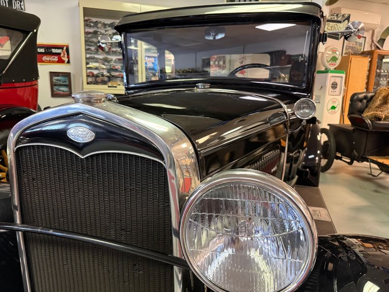 Meticulously Restored Classics That Look Almost Too Good To Be Real Meticulously Restored Classics That Look Almost Too Good To Be Real