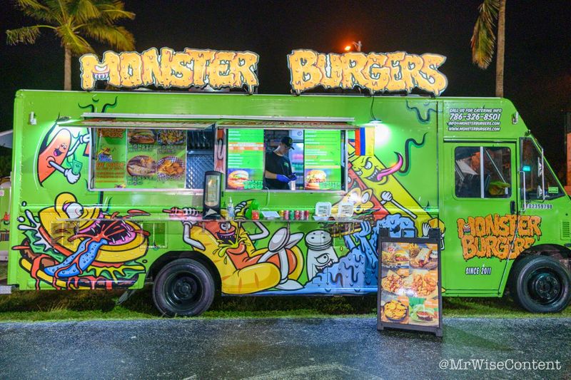 Monster Burgers, Miami Beach