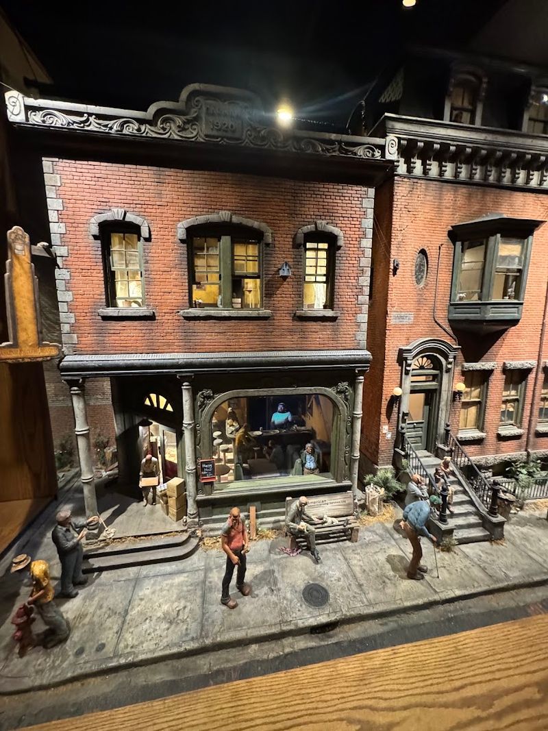 Michael Garman Museum & Gallery / Magic Town Michael Garman Museum & Gallery / Magic Town