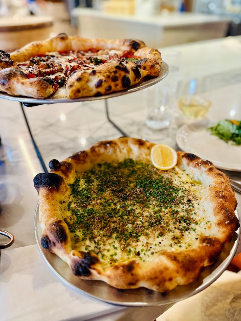 Michelin Recognition And National Pizza Acclaim