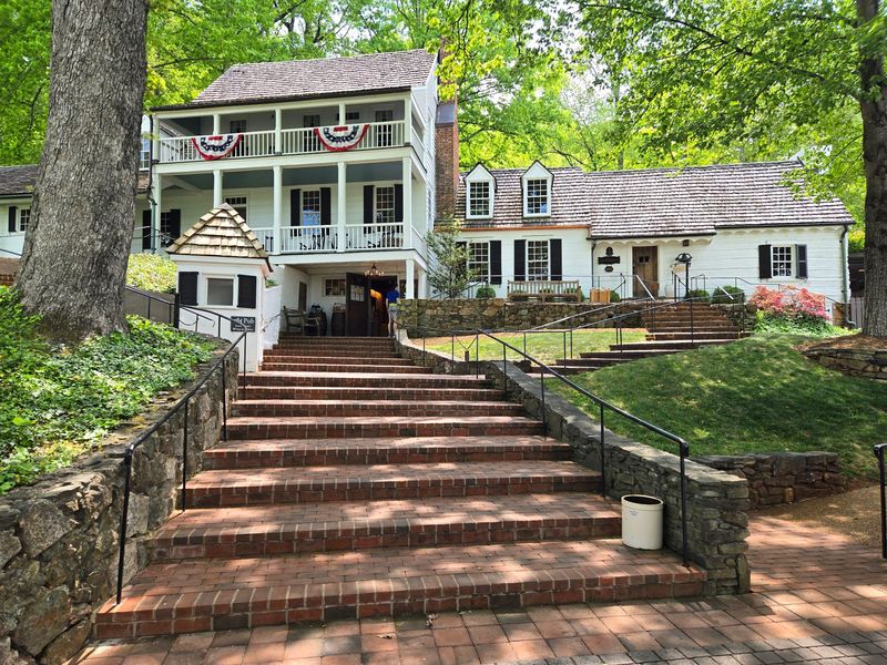 Michie Tavern ca. 1784 Michie Tavern ca. 1784