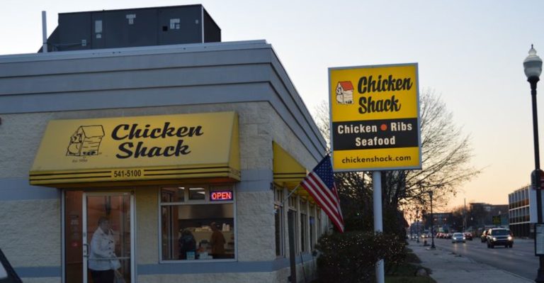 Michigan Foodies Can’t Stop Driving For This Legendary Fried Chicken