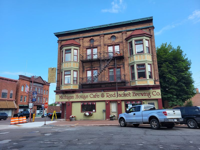 Michigan House Cafe & Red Jacket Brewing Co.