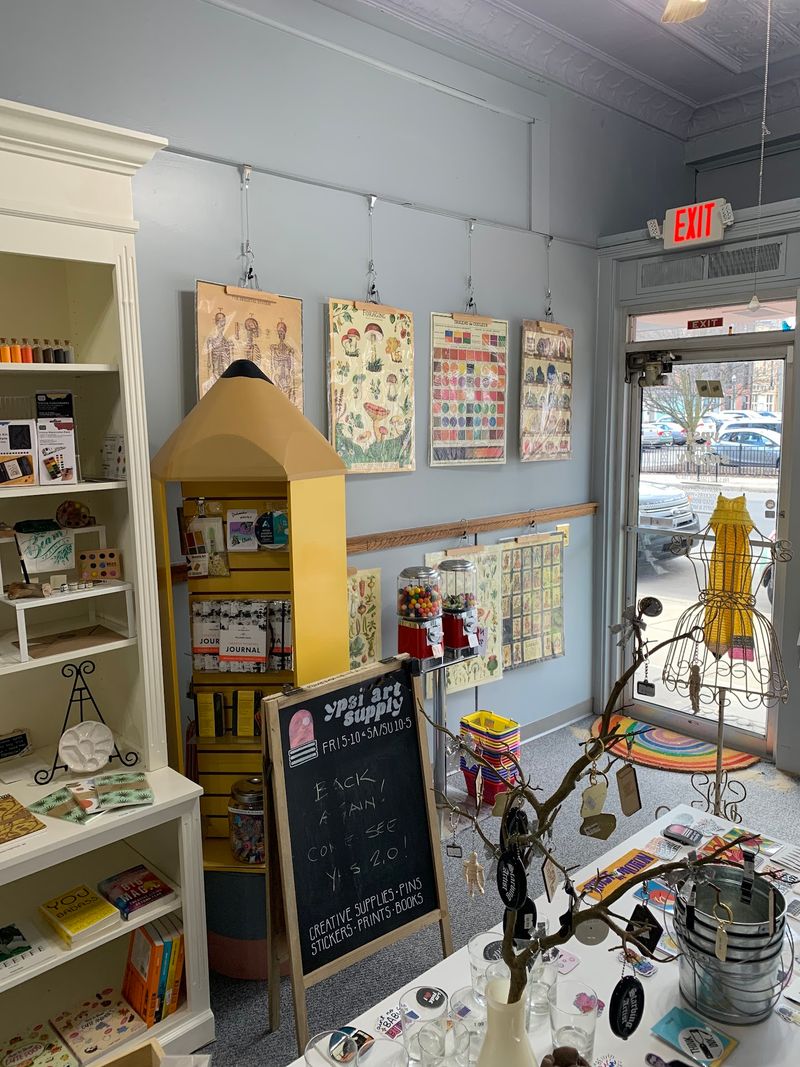 Michigan Makers Share The Shelves