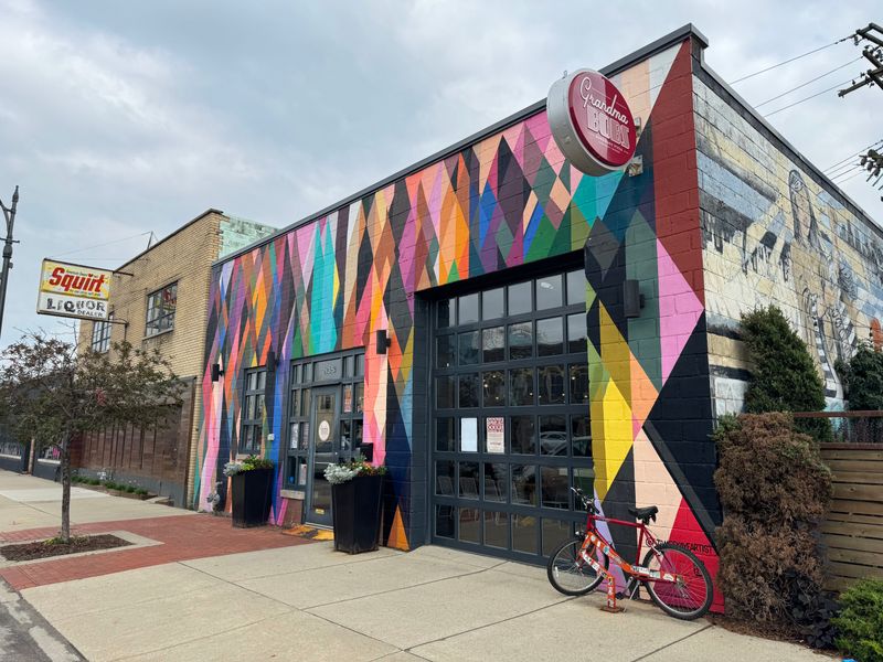 Grandma Bob's, Detroit