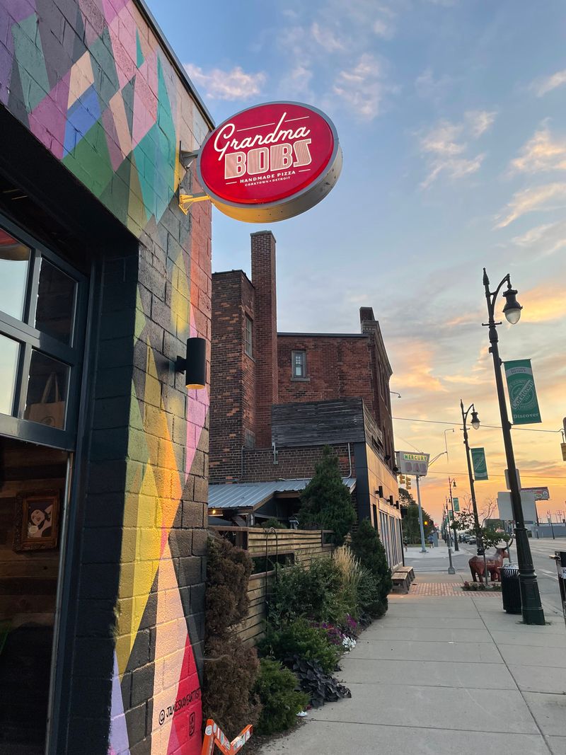 Grandma Bob's — Detroit, MI