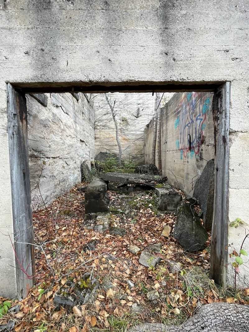 Quarry Rim Perspectives