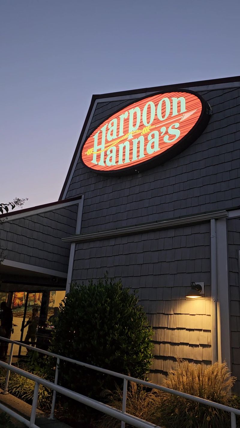 Harpoon Hanna's - Harborside Heaven