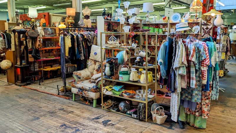 Vintage Clothing That Rewrites Your Wardrobe Story