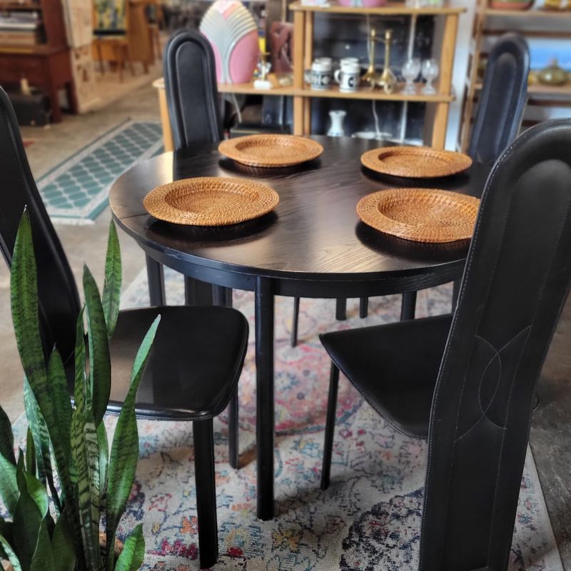 Mid-Century Furniture That Steals The Show Mid-Century Furniture That Steals The Show