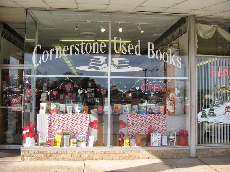 Cornerstone Used Books, Villa Park