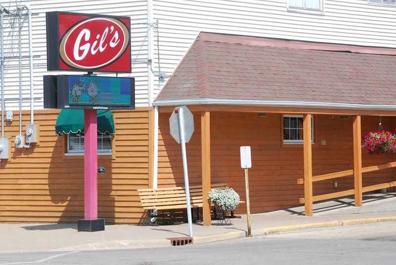 Gil's Supper Club – Hanna City, Illinois