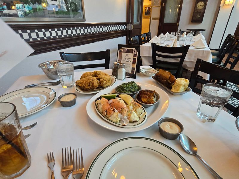 Joe’s Stone Crab — 11 Washington Ave, Miami Beach