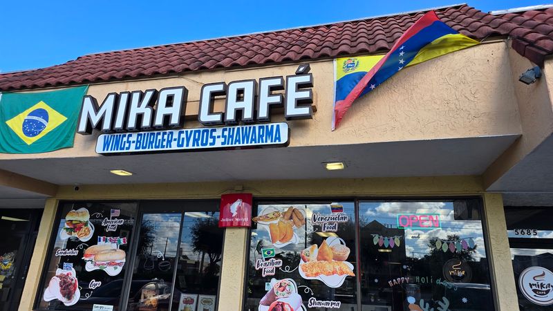 Mika Cafe, Orlando