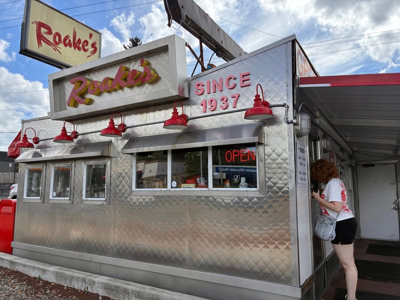 Roake’s, Milwaukie 