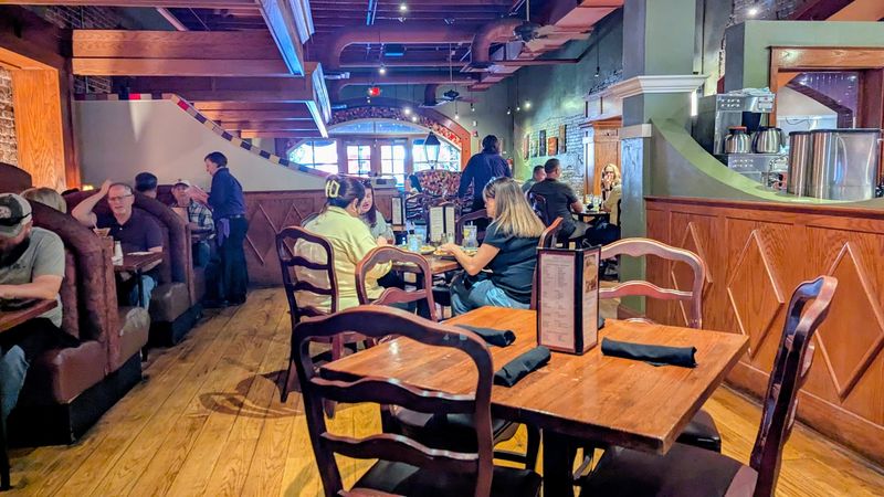 Mike's Place, Conway