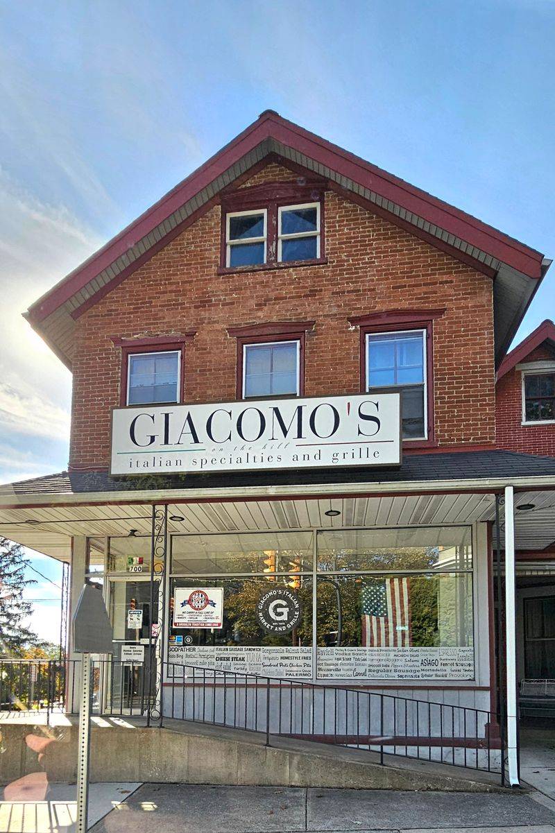 Giacomo’s Italian Market & Grille, Easton