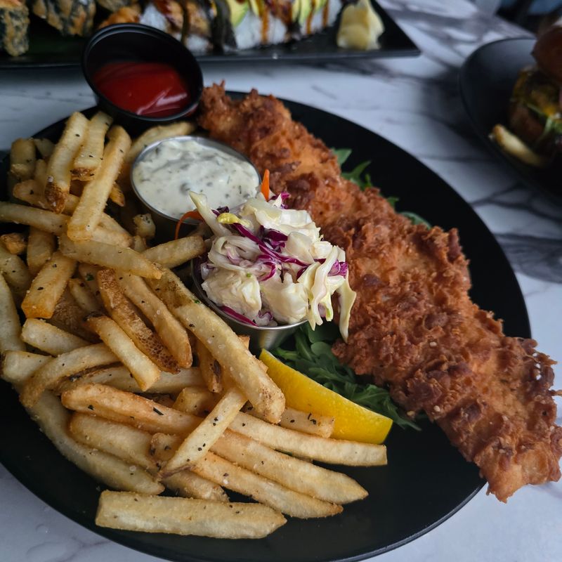 HOOK, St. Clair Shores