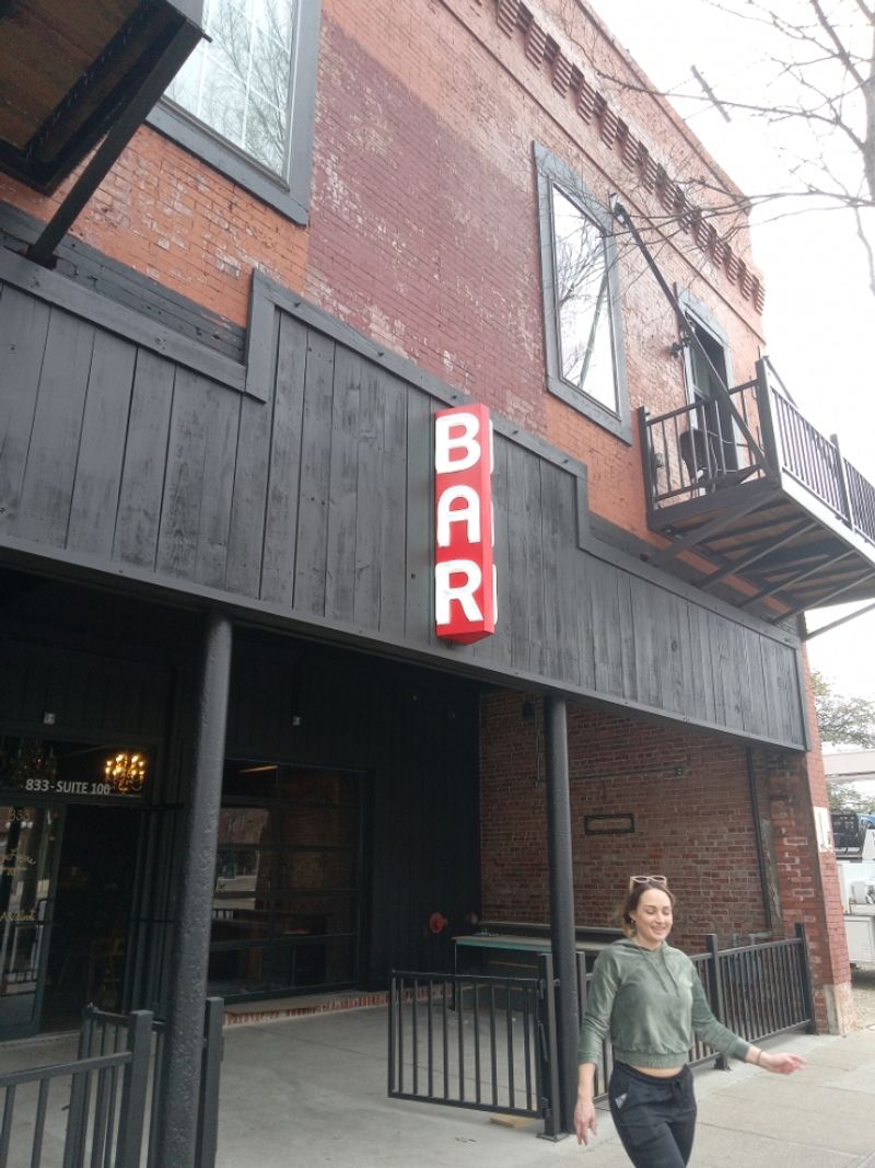 DeLuca's Pizza — Hot Springs, AR