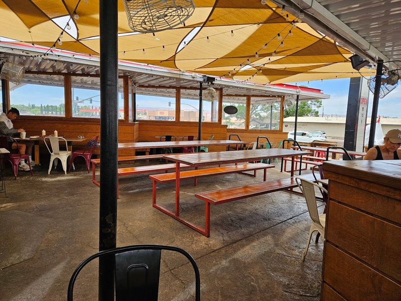 Pet-Friendly Outdoor Seating: Bring Your Furry Travel Buddy