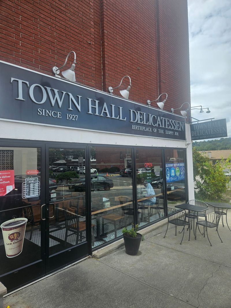 Town Hall Deli